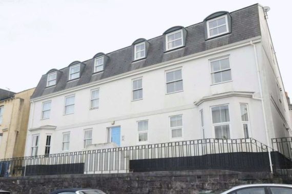2 Bedroom Flat